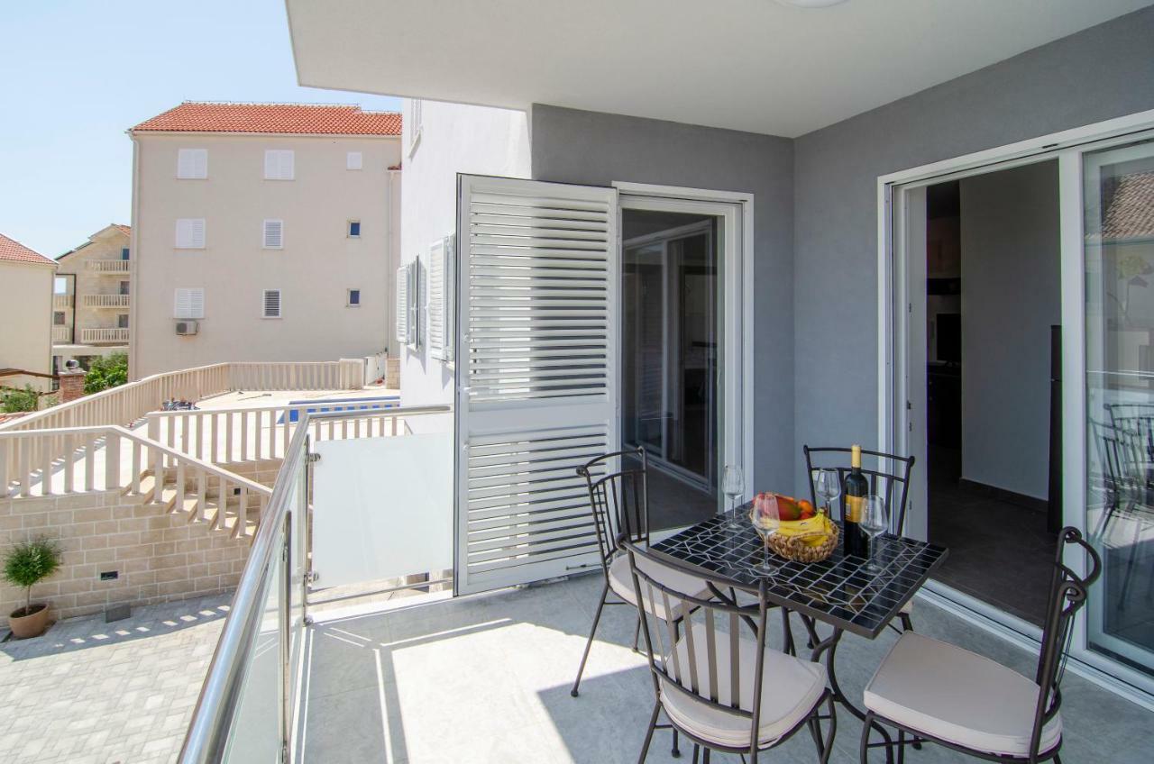 Apartments Sara 4 Bol Dış mekan fotoğraf