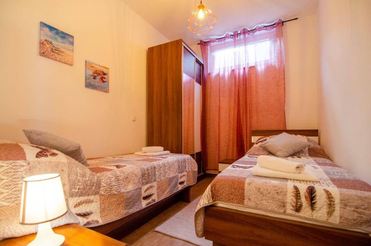 Apartments Sara 4 Bol Dış mekan fotoğraf