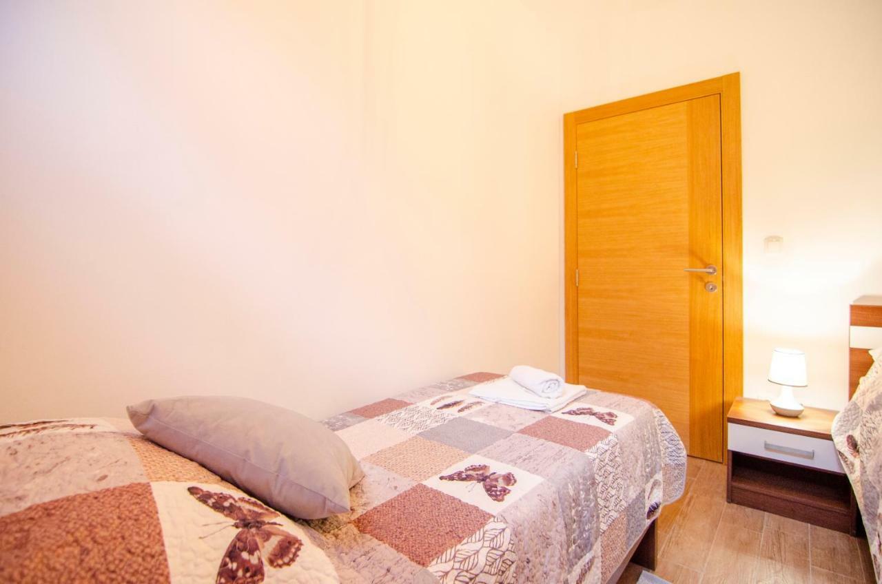 Apartments Sara 4 Bol Dış mekan fotoğraf