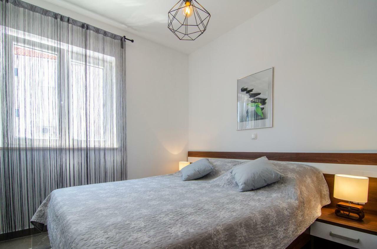 Apartments Sara 4 Bol Dış mekan fotoğraf