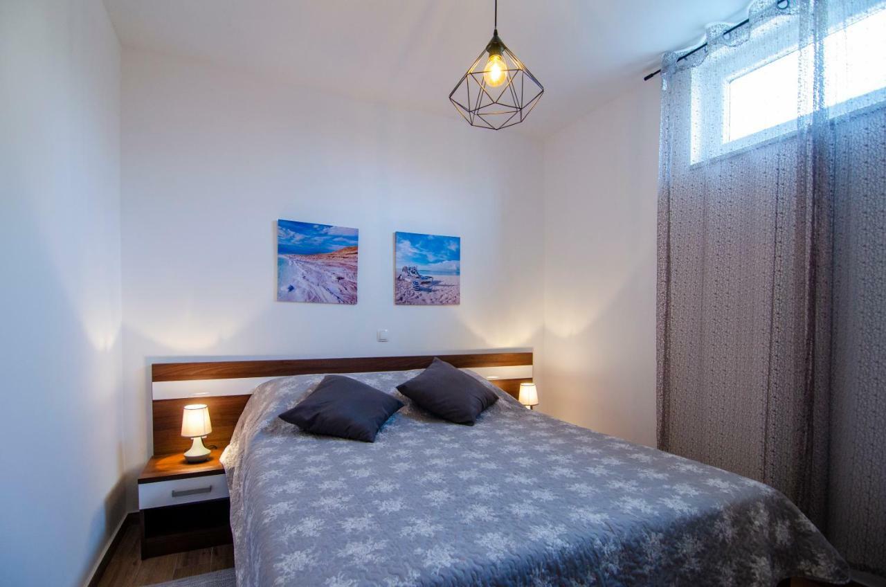 Apartments Sara 4 Bol Dış mekan fotoğraf