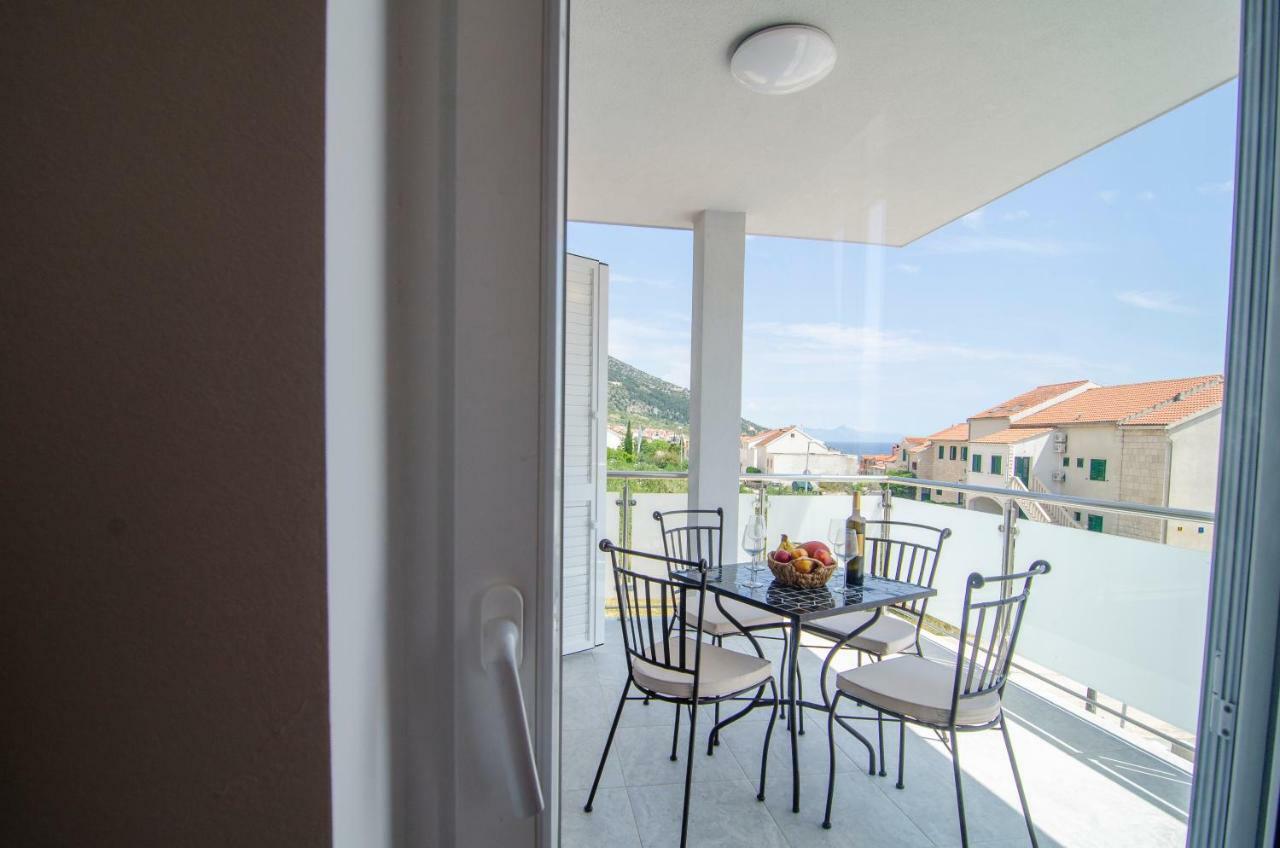 Apartments Sara 4 Bol Dış mekan fotoğraf