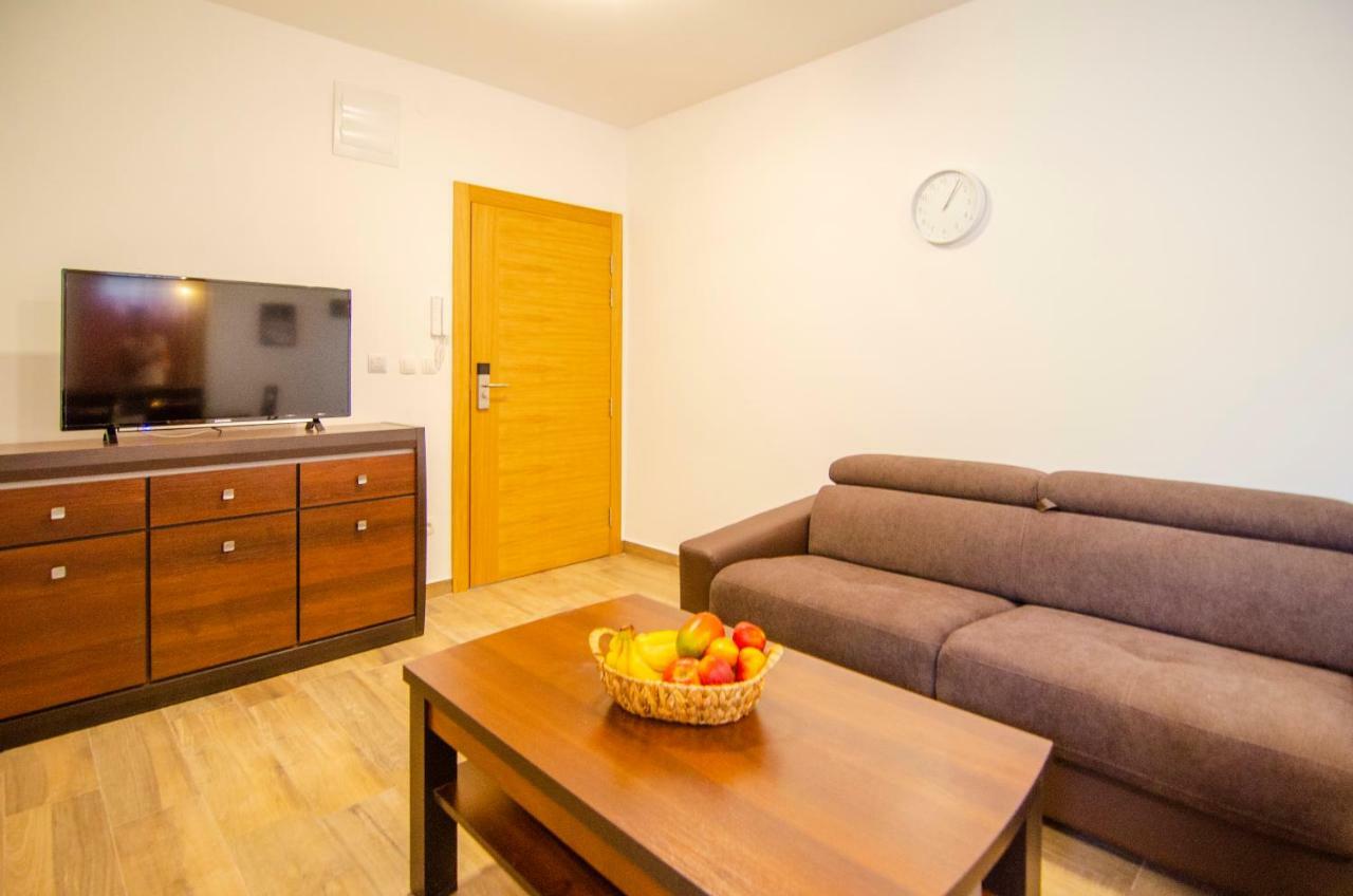Apartments Sara 4 Bol Dış mekan fotoğraf