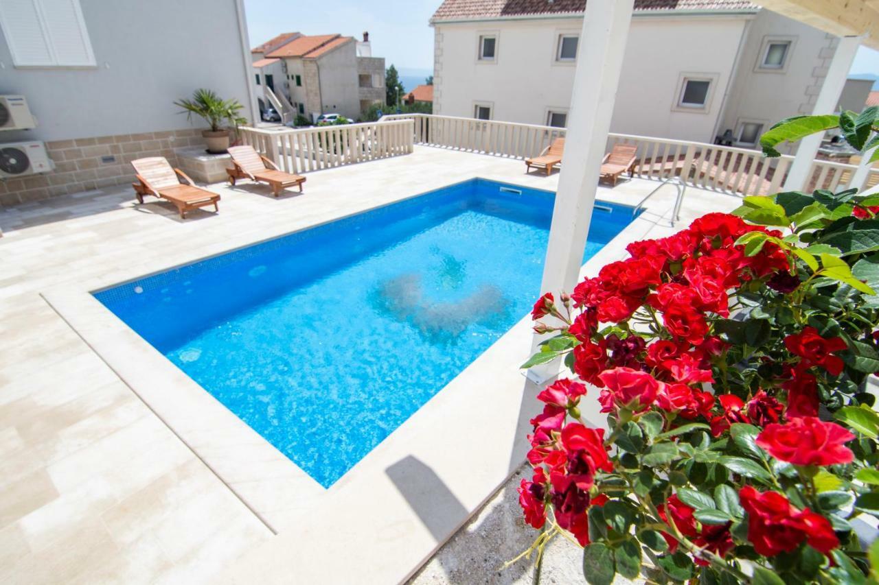 Apartments Sara 4 Bol Dış mekan fotoğraf