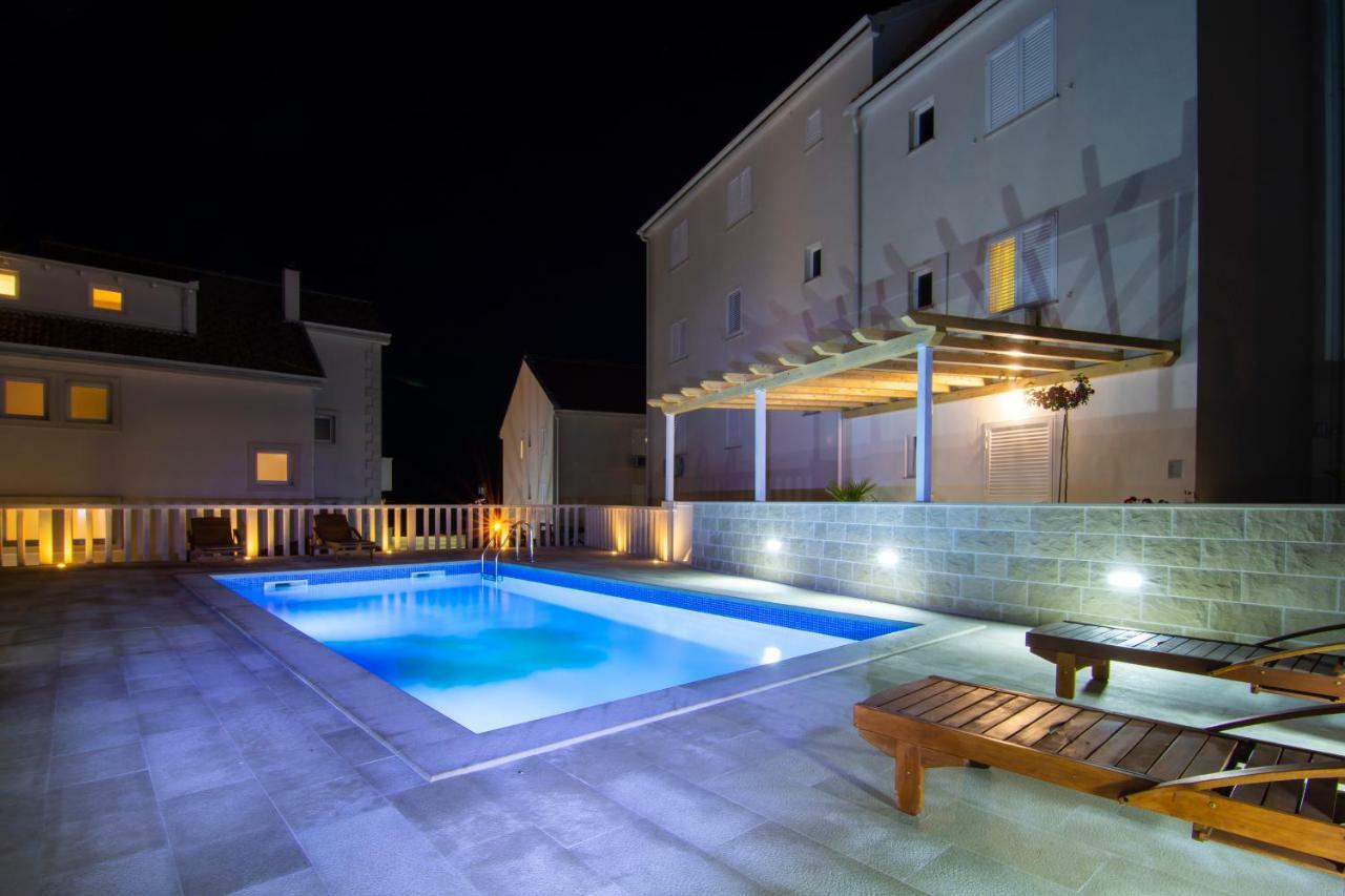 Apartments Sara 4 Bol Dış mekan fotoğraf