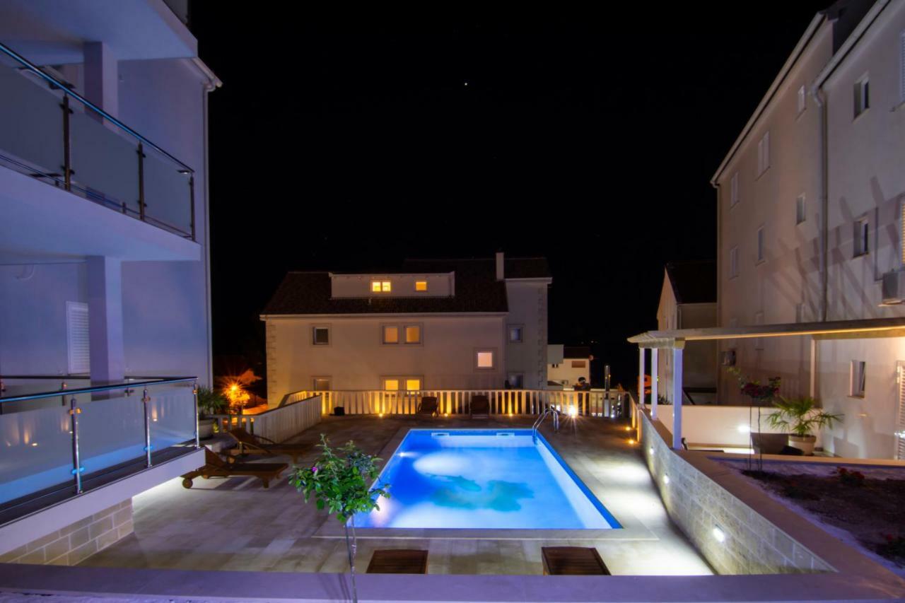 Apartments Sara 4 Bol Dış mekan fotoğraf