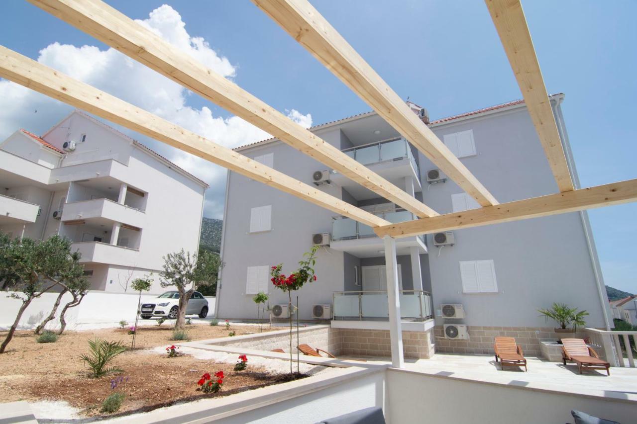 Apartments Sara 4 Bol Dış mekan fotoğraf
