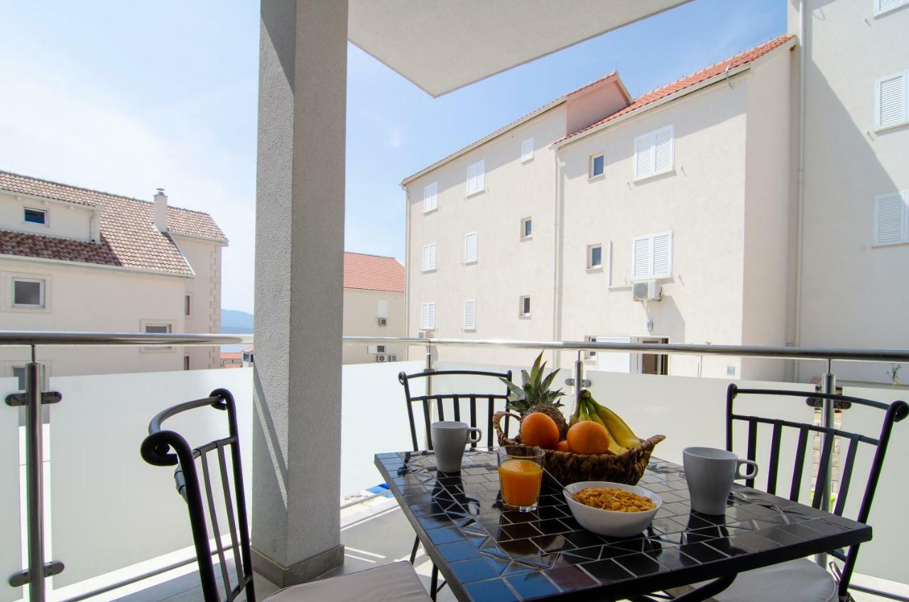 Apartments Sara 4 Bol Dış mekan fotoğraf