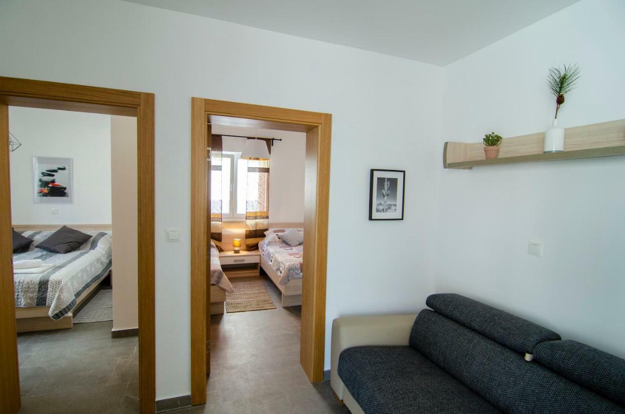 Apartments Sara 4 Bol Dış mekan fotoğraf