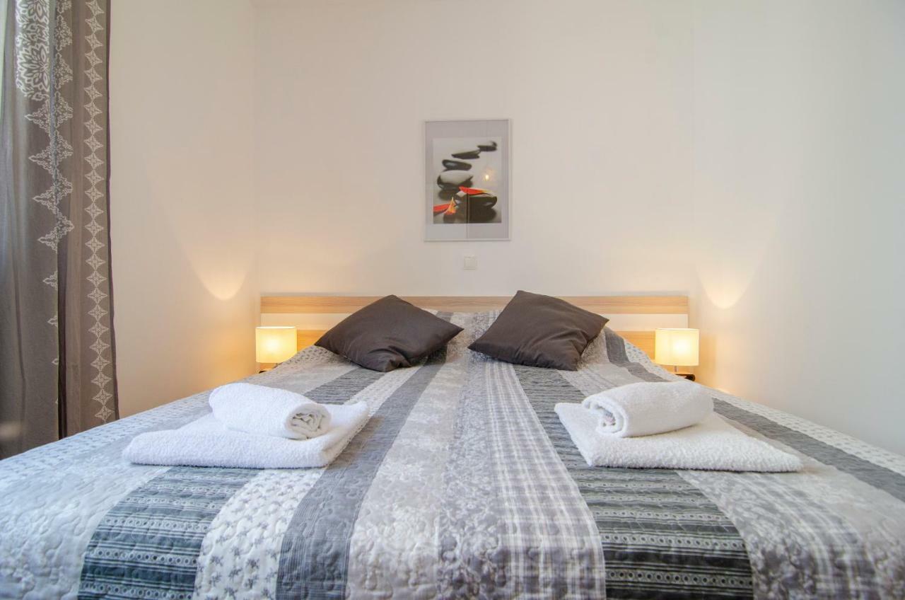 Apartments Sara 4 Bol Dış mekan fotoğraf
