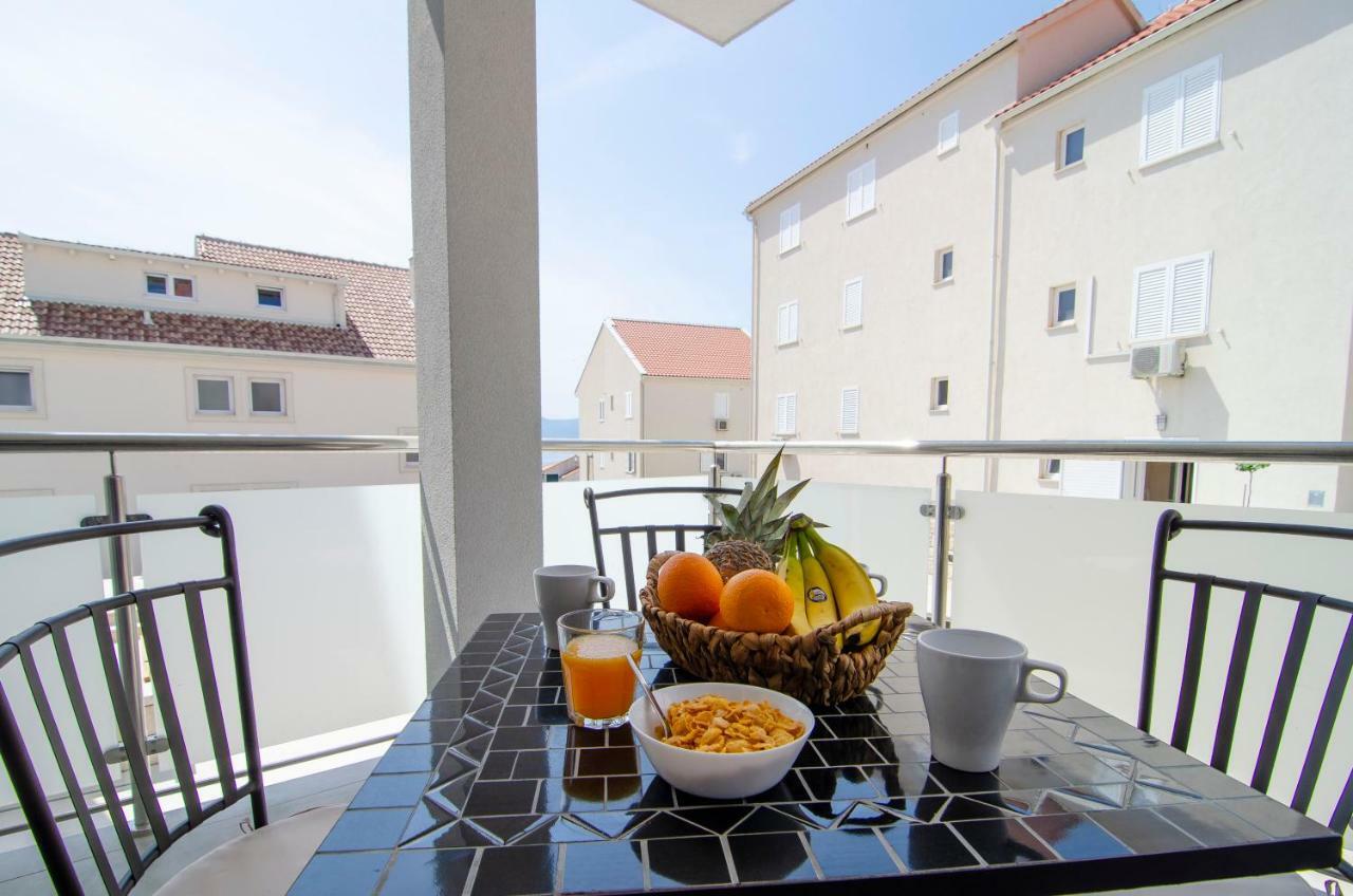 Apartments Sara 4 Bol Dış mekan fotoğraf