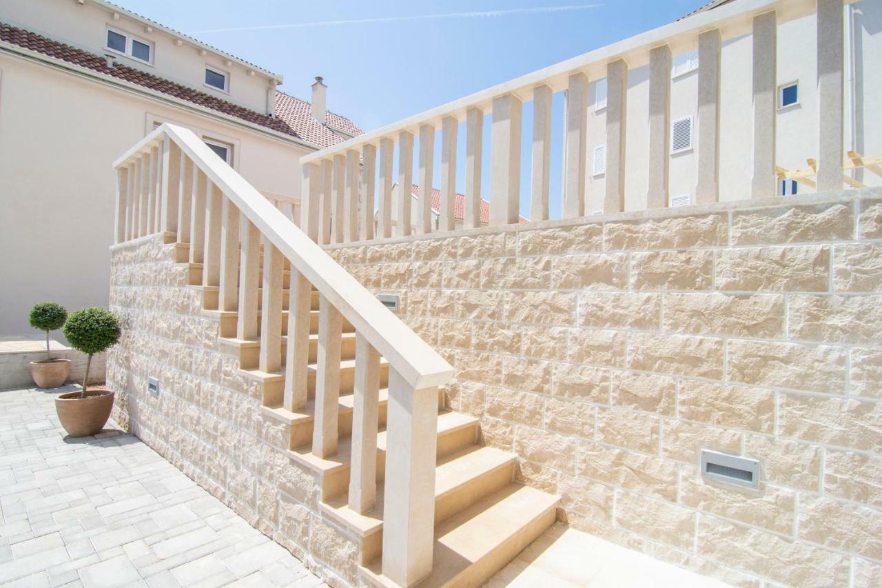 Apartments Sara 4 Bol Dış mekan fotoğraf