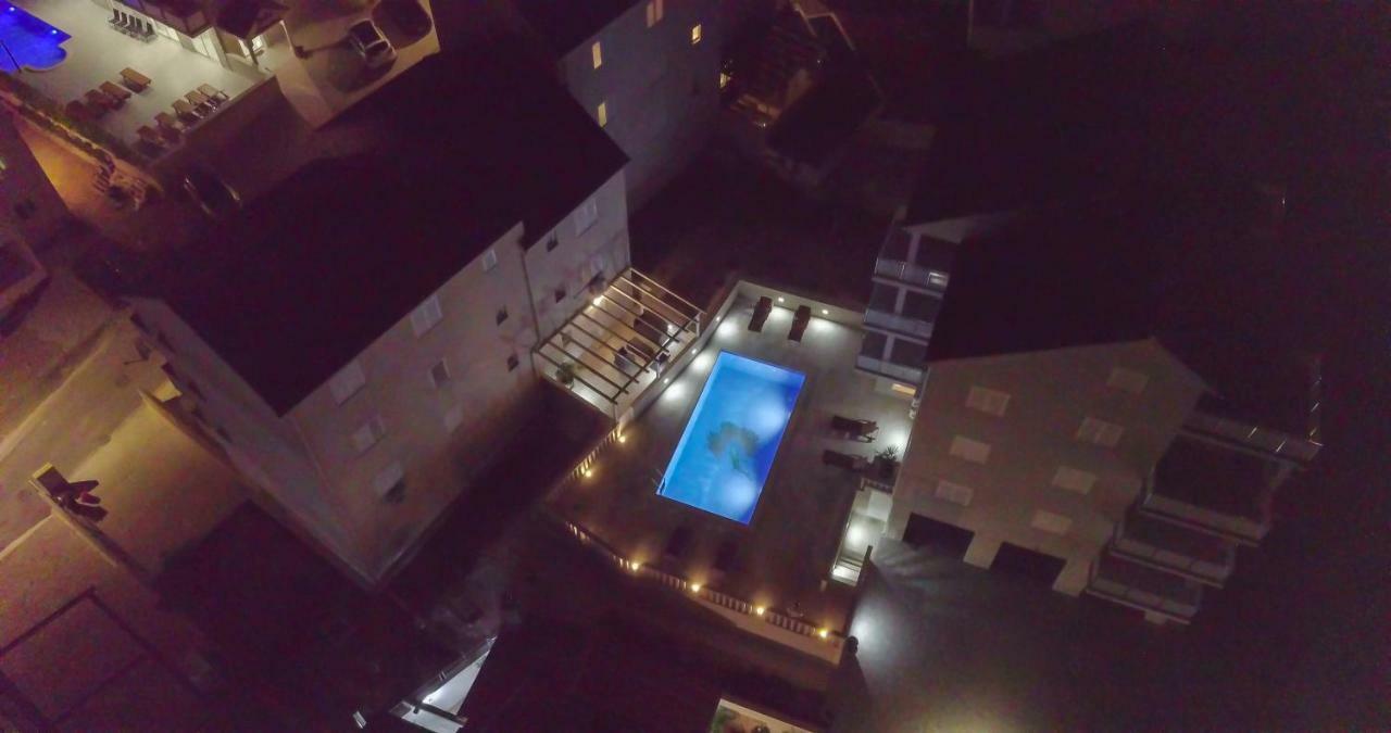 Apartments Sara 4 Bol Dış mekan fotoğraf