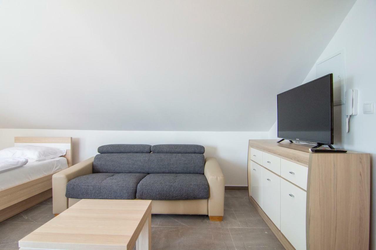 Apartments Sara 4 Bol Dış mekan fotoğraf