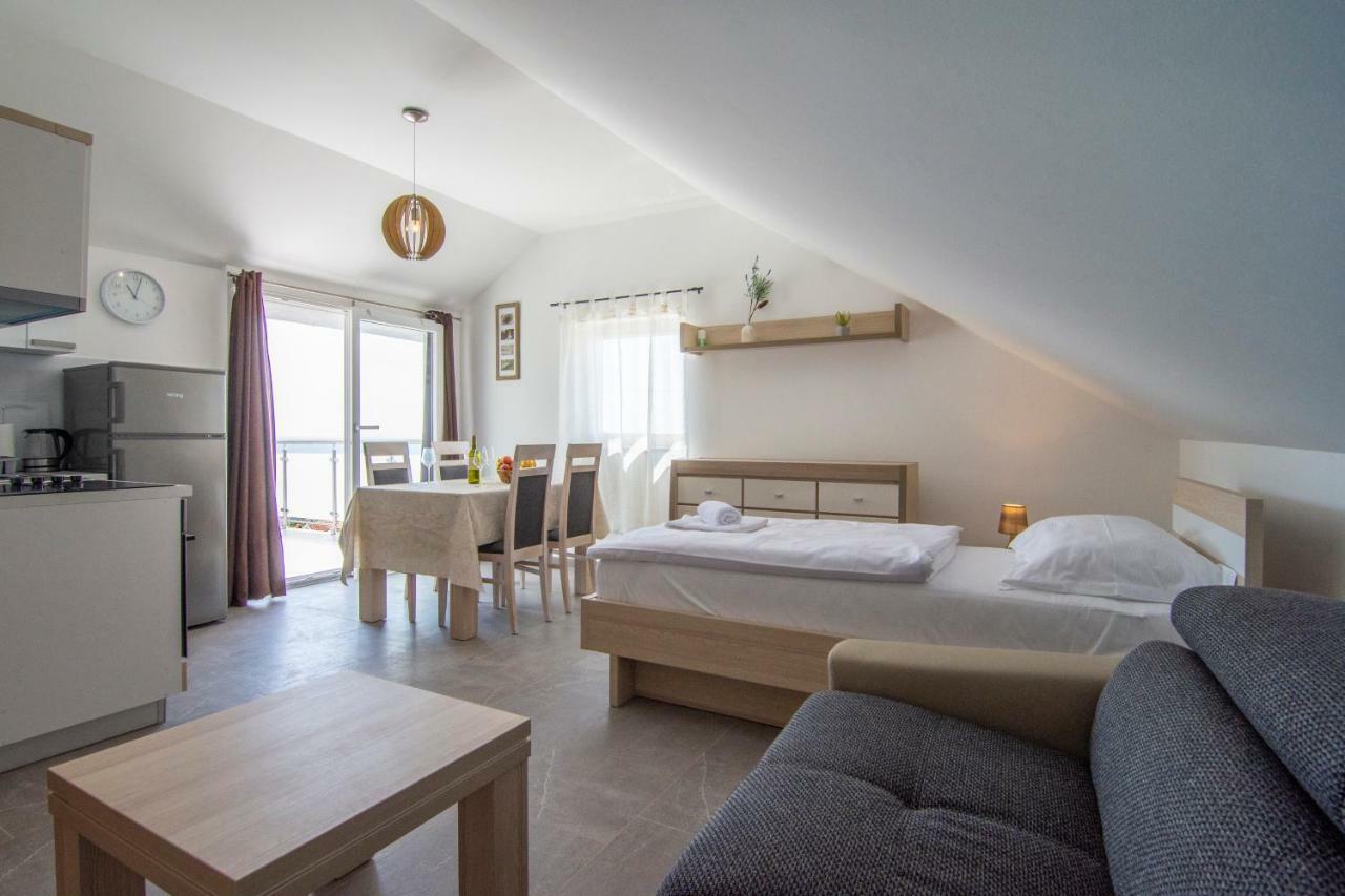 Apartments Sara 4 Bol Dış mekan fotoğraf